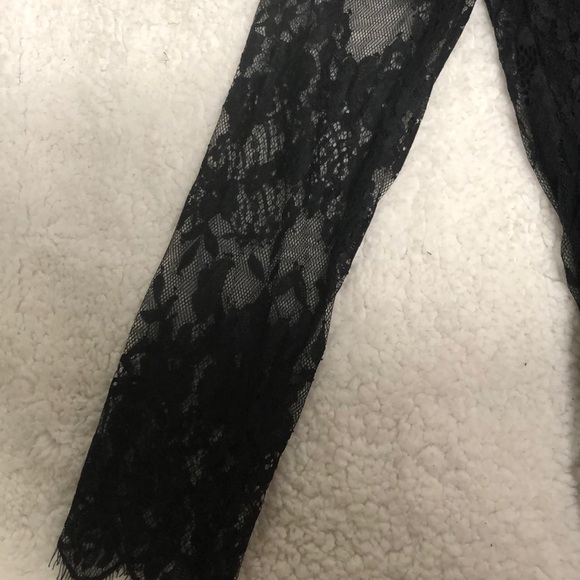 Spring black lace top with colorful flowers 🌸 🌺 - Picture 4 of 4